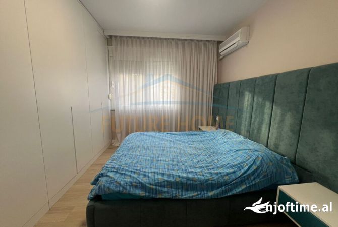 Shtepi ne shitje Apartament ne Tirane, 1+1, Mobilimi E mobiluar, Pagesa 215,000  Euro.