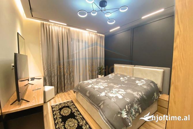 Shtepi ne shitje Apartament ne Tirane, 1+1, Mobilimi E mobiluar, Pagesa 260,000  Euro.