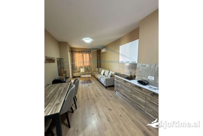 Shtepi ne shitje Apartament ne Tirane, 1+1, Mobilimi E mobiluar, Pagesa 108,000  Euro.