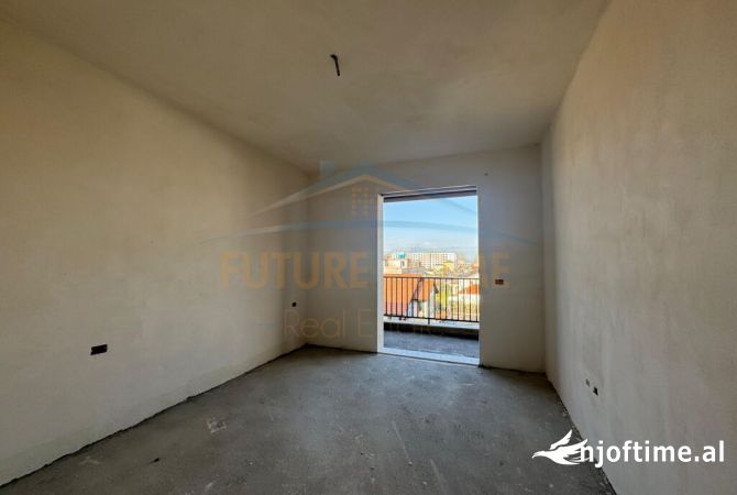 Shtepi ne shitje Apartament ne Tirane, 2+1, Mobilimi Bosh, pa mobiluar, Pagesa 90,790  Euro.
