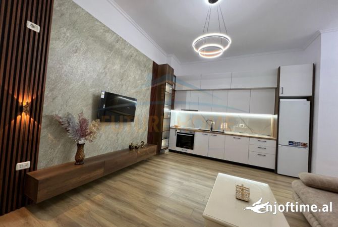 Shtepi ne shitje Apartament ne Tirane, 2+1, Mobilimi E mobiluar, Pagesa 145,000  Euro.
