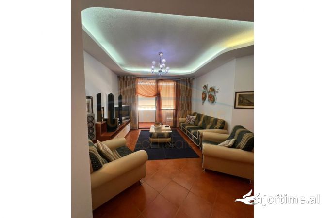Shtepi me qera 3+1 ne Tirane - 700 Euro