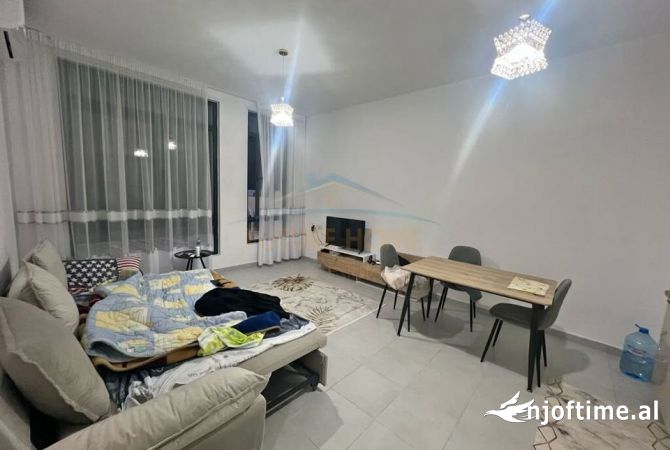 Shtepi ne shitje Apartament ne Tirane, 1+1, Mobilimi E mobiluar, Pagesa 98,000  Euro.