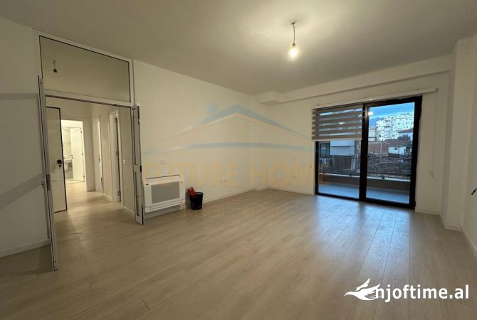 Shtepi me qera 2+1 ne Tirane - 700 Euro