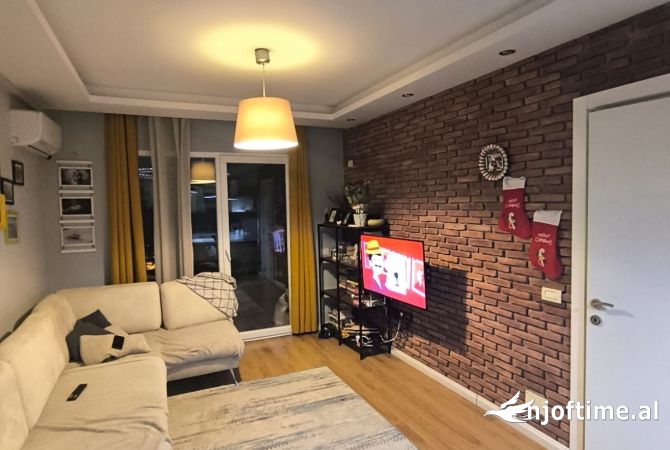 Shtepi ne shitje 2+1 ne Tirane - 285,000 Euro