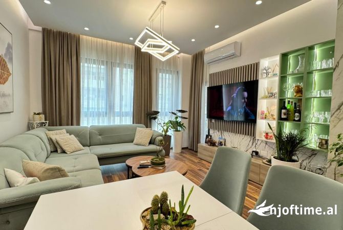 Shtepi me qera Apartament ne Tirane, 1+1, Mobilimi E mobiluar, Pagesa 800  Euro.