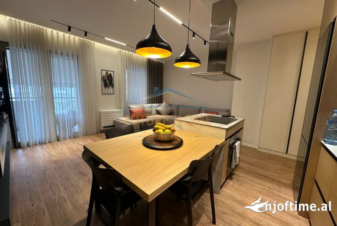 Shtepi ne shitje Apartament ne Tirane, 2+1, Mobilimi E mobiluar, Pagesa 380,000  Euro.