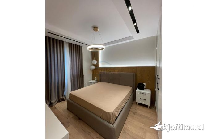 Shtepi ne shitje Apartament ne Tirane, 2+1, Mobilimi E mobiluar, Pagesa 225,000  Euro.