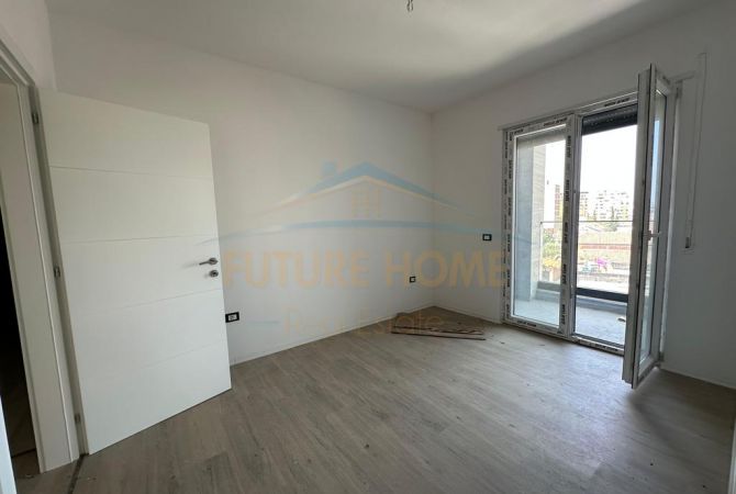 Shtepi ne shitje Apartament ne Tirane, 2+1, Mobilimi Bosh, pa mobiluar, Pagesa 183,260  Euro.