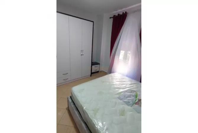 Shtepi ne shitje Apartament ne Tirane, 2+1, Mobilimi E mobiluar, Pagesa 234,000  Euro.