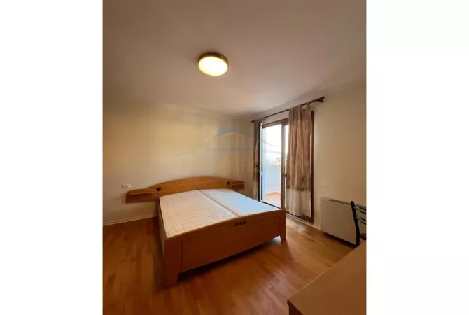 Shtepi ne shitje Apartament ne Tirane, 2+1, Mobilimi E mobiluar, Pagesa 168,000  Euro.