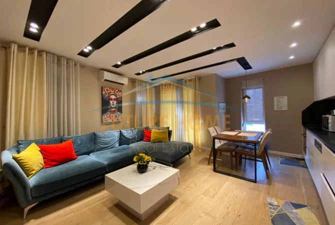 Shtepi me qera Apartament ne Tirane, 2+1, Mobilimi E mobiluar, Pagesa 800  Euro.