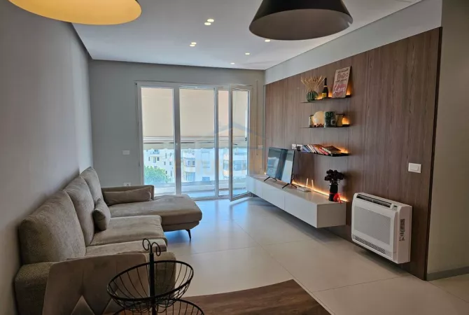 Shtepi me qera Apartament ne Tirane, 2+1, Mobilimi E mobiluar, Pagesa 700  Euro.