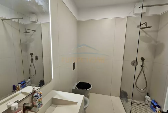 Shtepi me qera Apartament ne Tirane, 2+1, Mobilimi E mobiluar, Pagesa 700  Euro.