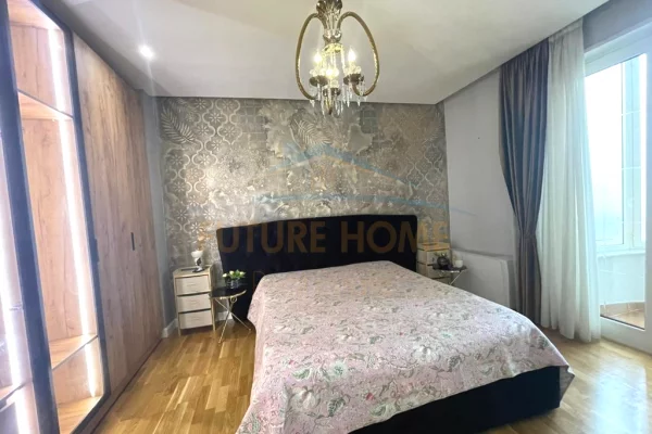 Shtepi ne shitje Apartament ne Tirane, 3+1, Mobilimi E mobiluar, Pagesa 390,000  Euro.