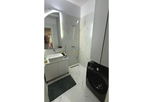 Shtepi ne shitje Apartament ne Tirane, 2+1, Mobilimi E mobiluar, Pagesa 265,000  Euro.