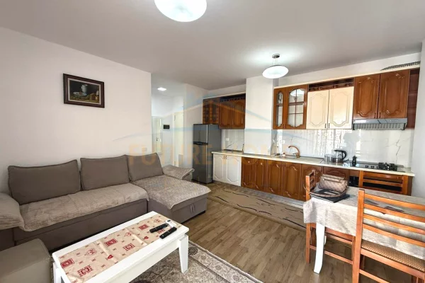 Shtepi me qera 2+1 ne Tirane - 500 Euro