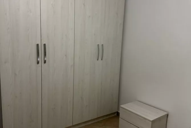 Shtepi me qera 2+1 ne Tirane - 370 Euro