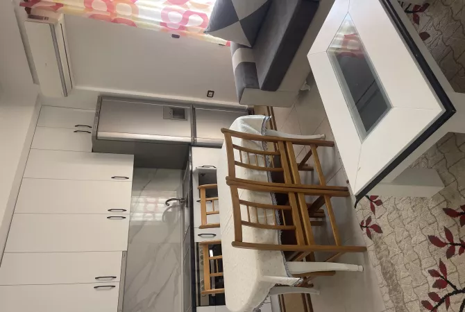 Shtepi me qera 1+1 ne Tirane - 40,000 Leke