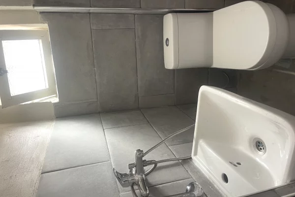 Shtepi me qera Shtepi Private ne Tirane, 1+1, Mobilimi E mobiluar, Pagesa 250  Euro.