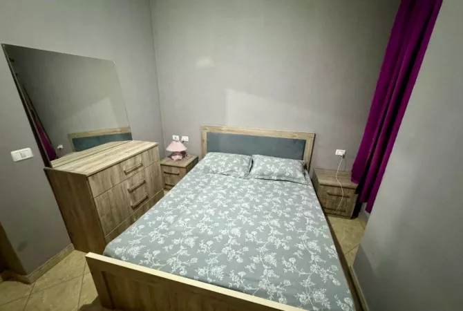 Shtepi me qera 1+1 ne Tirane - 45,000 Leke