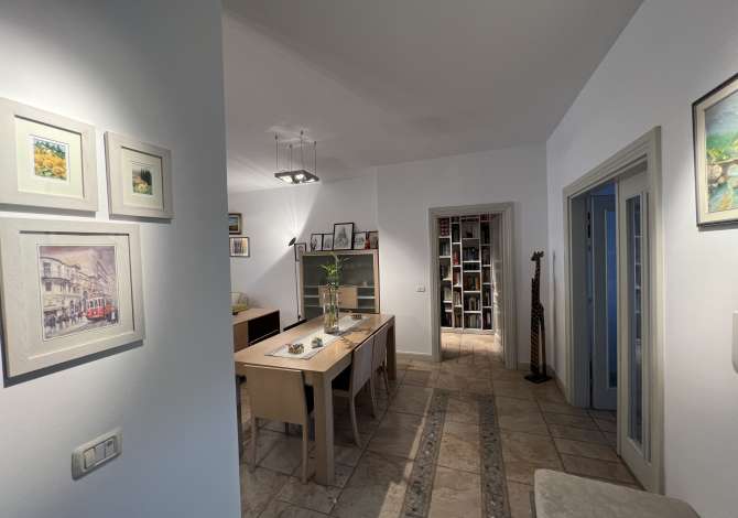 Shtepi me qera Apartament ne Tirane, 3+1, Mobilimi E mobiluar, Pagesa 800  Euro.