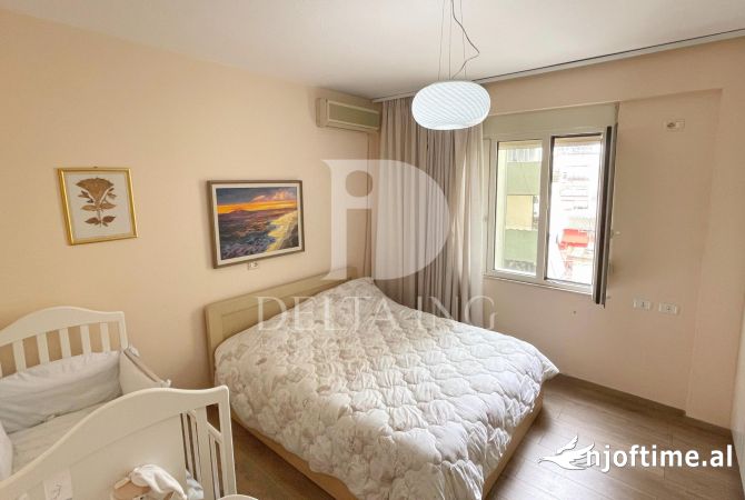 Shtepi me qera Apartament ne Tirane, 2+1, Mobilimi E mobiluar, Pagesa 850  Euro.