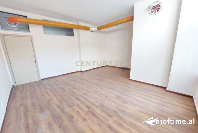 Business Property in Sale 1+1 in Durres - 206,000 Euro