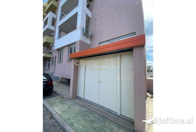 Ambient biznesi me qera 1+1 ne Durres - 1,500 Euro