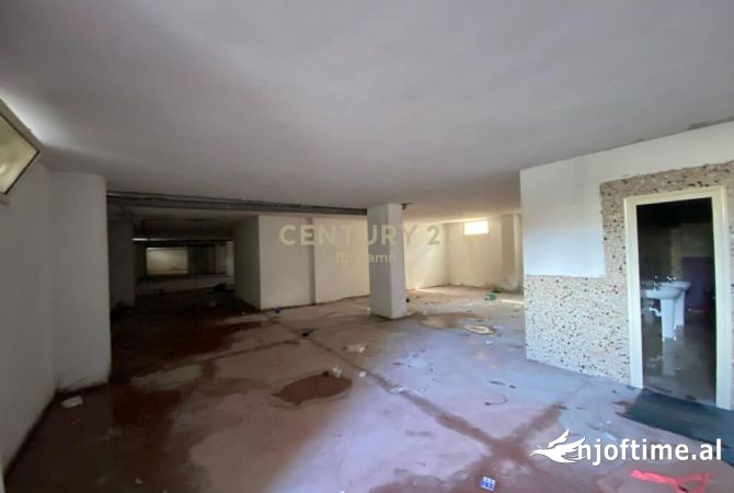 Ambient biznesi me qera 1+1 ne Durres - 1,500 Euro