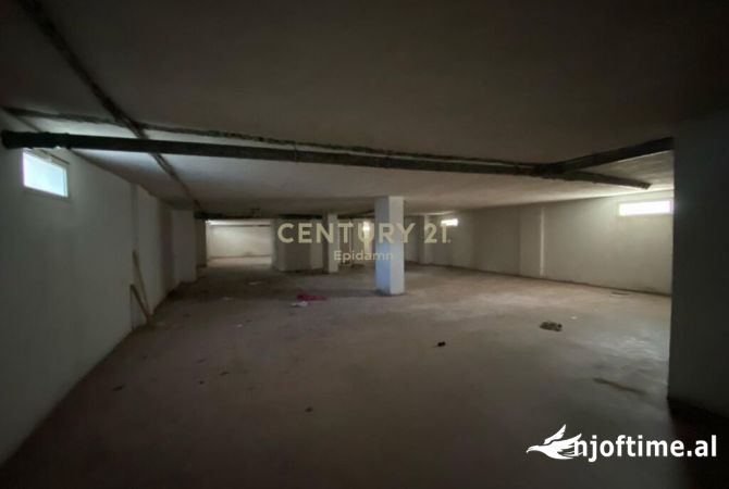 Ambient biznesi me qera 1+1 ne Durres - 1,500 Euro