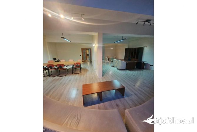 Shitet ambient biznesi ne Vollga,Durres | 217 m2