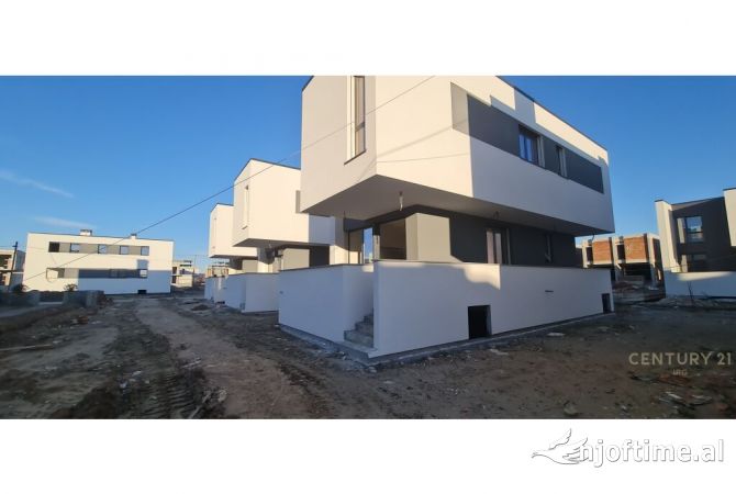 Shtepi ne shitje 3+1 ne Durres - 385,000 Euro