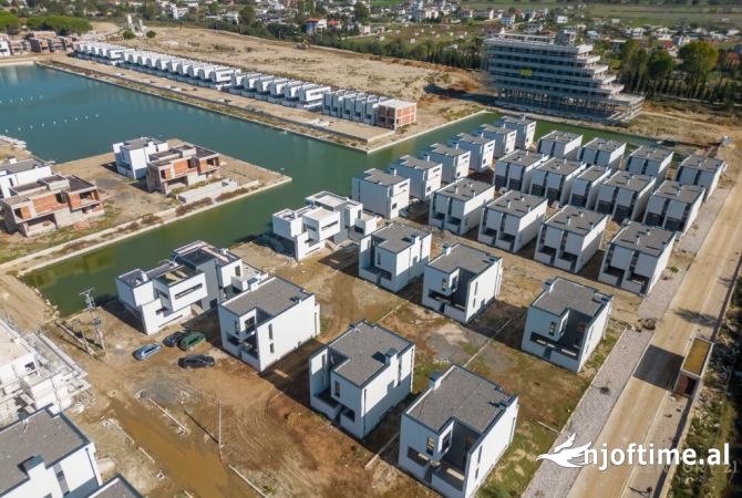 Shtepi ne shitje Apartament ne Durres, 1+1, Mobilimi Bosh, pa mobiluar, Pagesa 194,000  Euro.