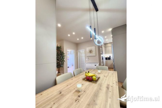 Shtepi ne shitje Apartament ne Durres, 2+1, Mobilimi E mobiluar, Pagesa 148,000  Euro.