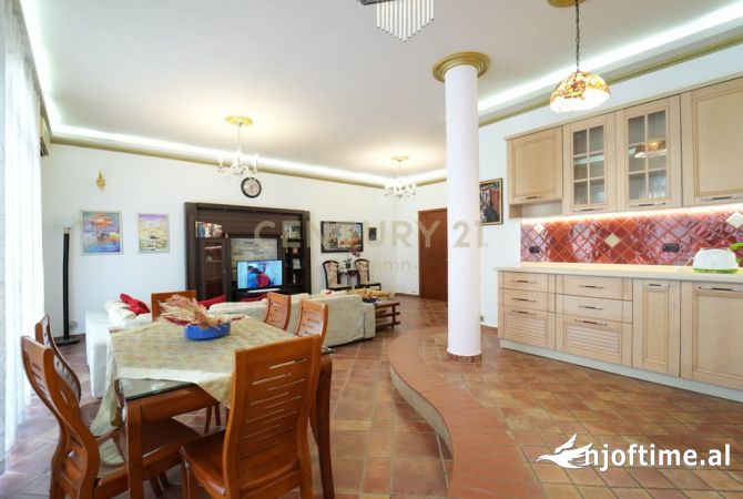 Shtepi me qera 2+1 ne Durres - 580 Euro