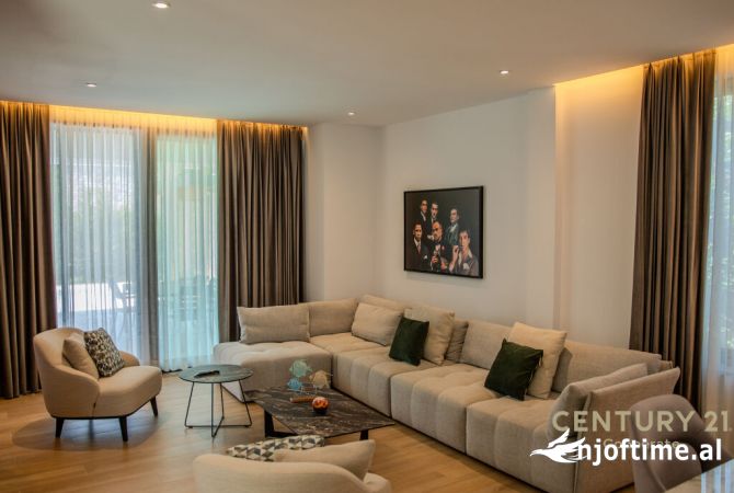 Shtepi ne shitje 4+1 ne Durres - 1,200,000 Euro