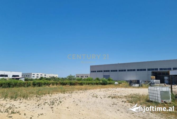 Kapanon per Shitje ne Fllake, Durres !!