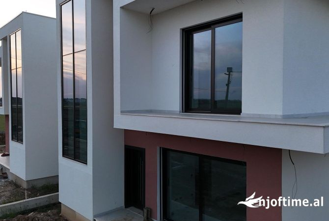 Shtepi ne shitje 3+1 ne Durres - 340,000 Euro