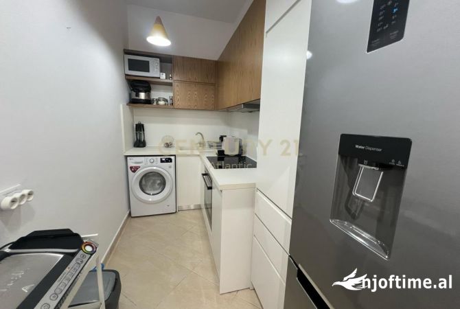 Shtepi ne shitje Apartament ne Durres, 2+1, Mobilimi E mobiluar, Pagesa 250,000  Euro.