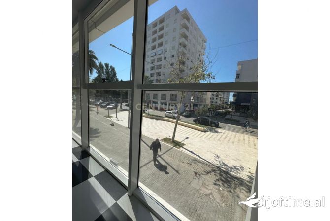 Business Property for Rent 3+1 in Durres - 6,810 Euro