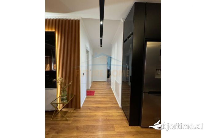 Shtepi ne shitje 4+1 ne Tirane - 355,000 Euro