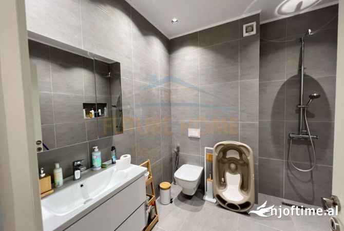 Shtepi ne shitje Apartament ne Durres, 2+1, Mobilimi E mobiluar, Pagesa 230,000  Euro.