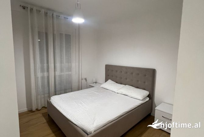 Shtepi me qera Apartament ne Tirane, 2+1, Mobilimi E mobiluar, Pagesa 650  Euro.