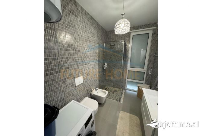 Shtepi ne shitje Apartament ne Durres, 2+1, Mobilimi E mobiluar, Pagesa 290,000  Euro.