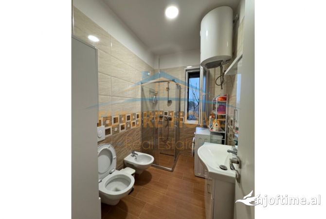 Shtepi ne shitje Apartament ne Durres, 1+1, Mobilimi E mobiluar, Pagesa 210,000  Euro.