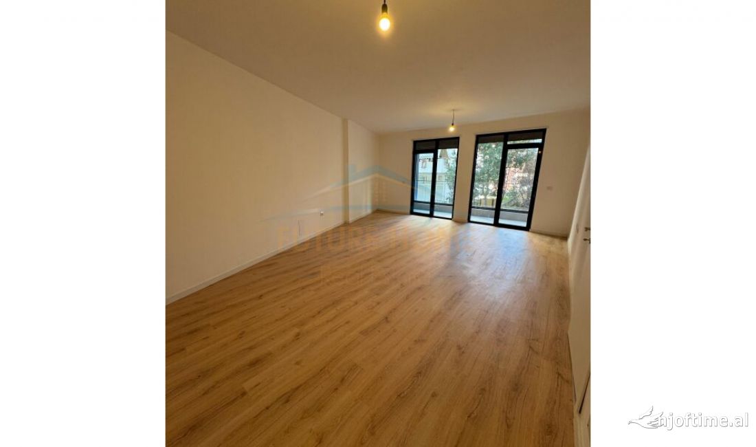 Shtepi ne shitje Apartament ne Tirane, 2+1, Mobilimi Bosh, pa mobiluar, Pagesa 287,000  Euro.