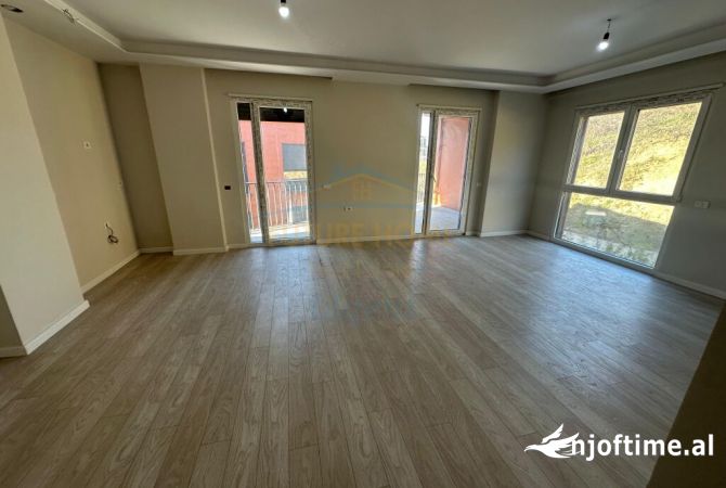 Shtepi ne shitje Apartament ne Tirane, 2+1, Mobilimi Bosh, pa mobiluar, Pagesa 250,000  Euro.