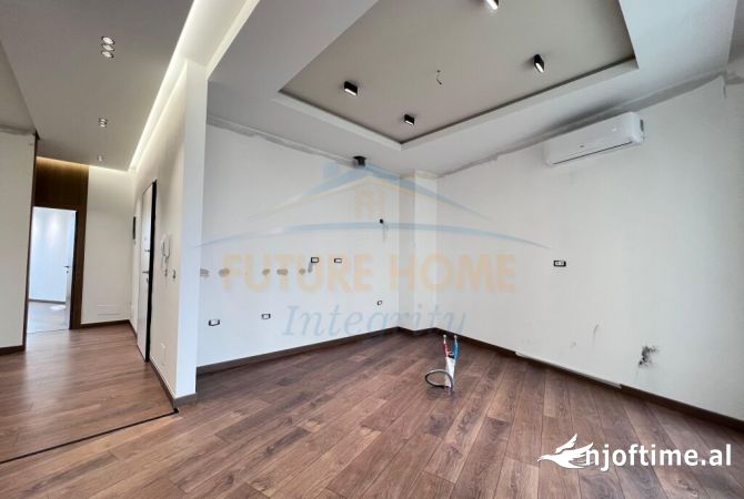 Shtepi ne shitje Apartament ne Tirane, 3+1, Mobilimi Pjeserisht e mobiluar, Pagesa 600,000  Euro.