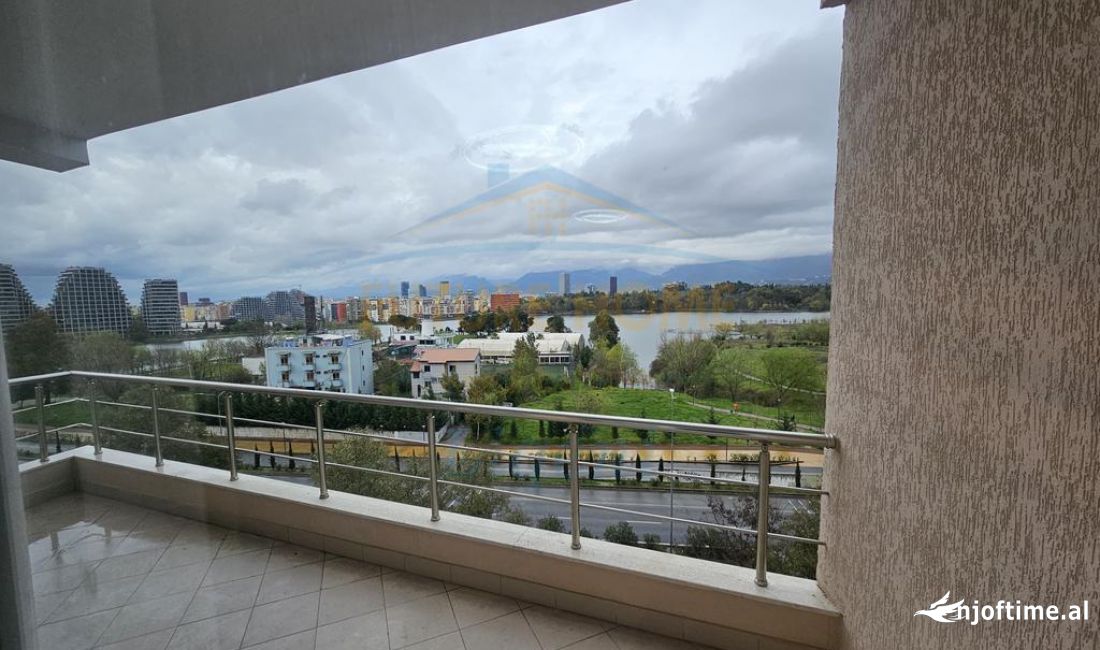 Shtepi ne shitje Apartament ne Tirane, 3+1, Mobilimi E mobiluar, Pagesa 350,000  Euro.